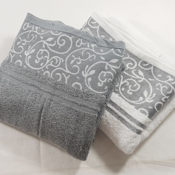 Floral Border Bath Towel - 70x140 cms